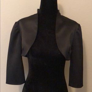 White House Black Market Shrug